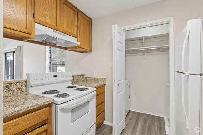 Interior Photo - Oak Court Apartments