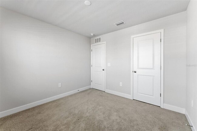 Building Photo - 14031 Crimson Ave