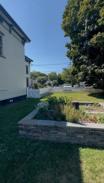 Building Photo - 11 W Bridge St