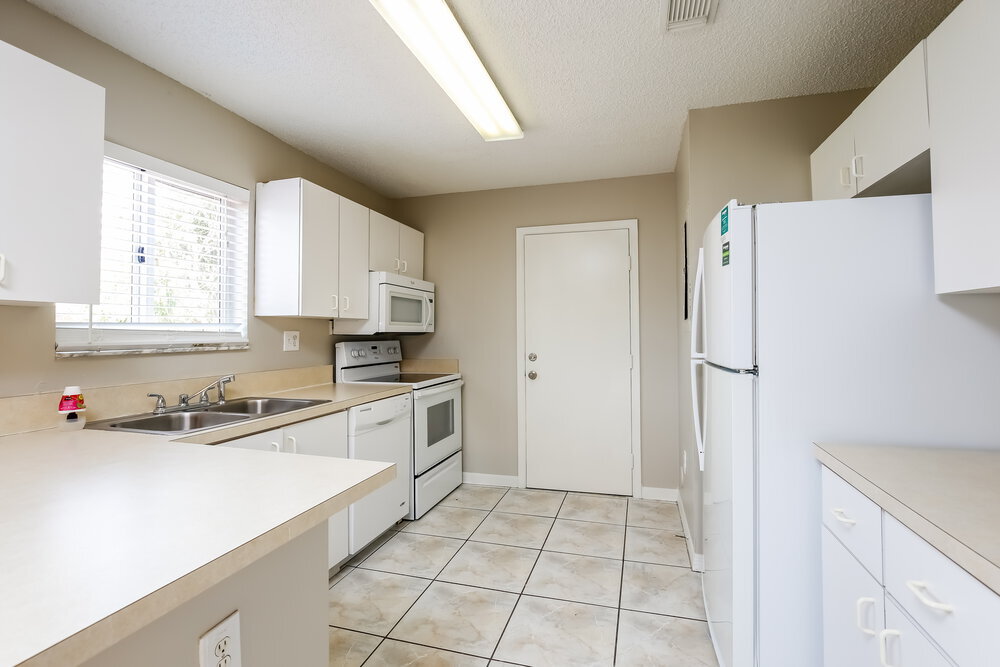 Building Photo - 17938 SW 154 Ct