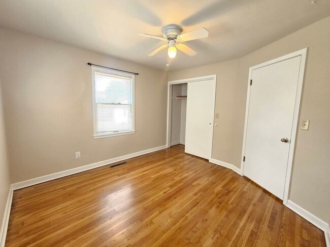 Building Photo - $1,700 - 2 Bed / 1 Bath Charming Rancher H...