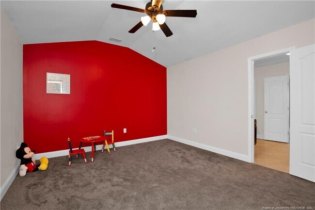 Building Photo - 313 Fountain Grove Dr
