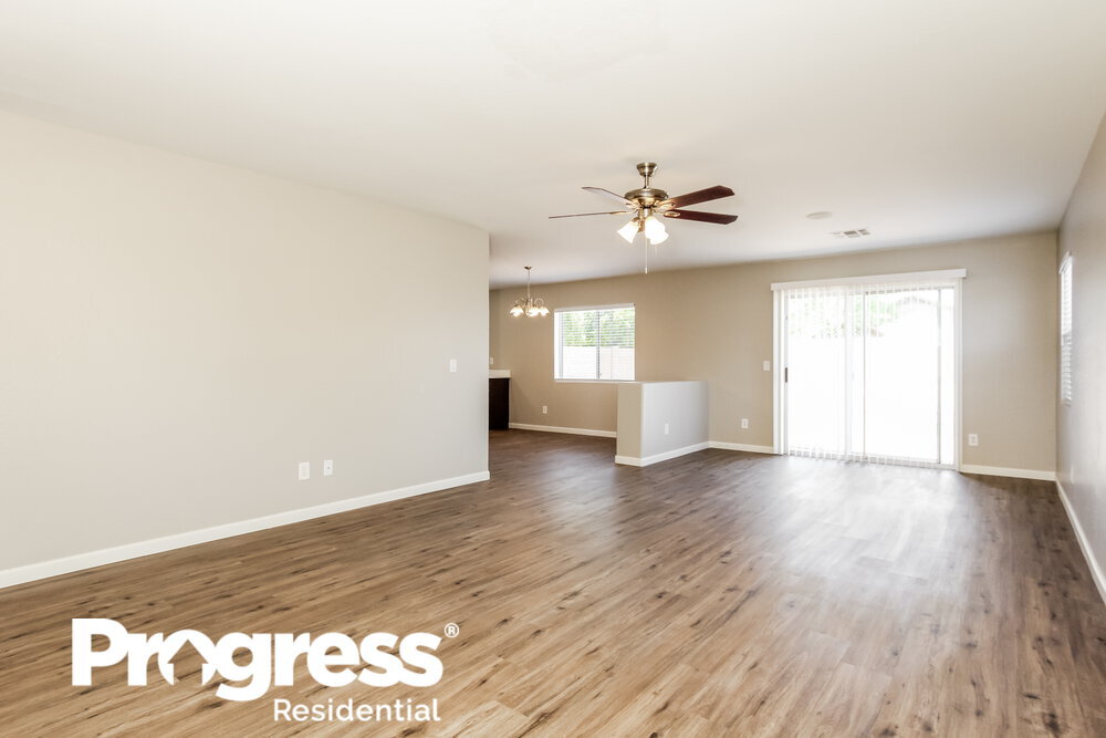 Building Photo - 12602 W Windrose Dr