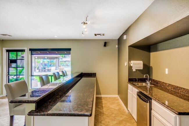 Building Photo - Bella Vita Condo-2 bed, 2 bath in Scottsdale