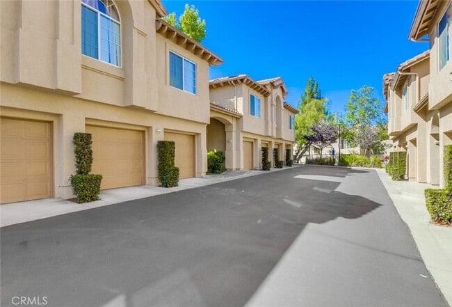 Building Photo - 54 Waxwing Ln