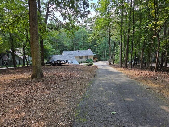 Building Photo - 984 Overlook Dr
