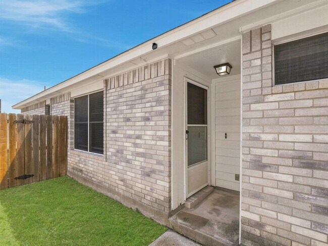 Building Photo - 1144 Miss Kimberly's Ln