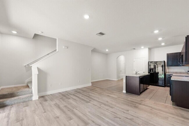 Building Photo - 424 Newmont Cir