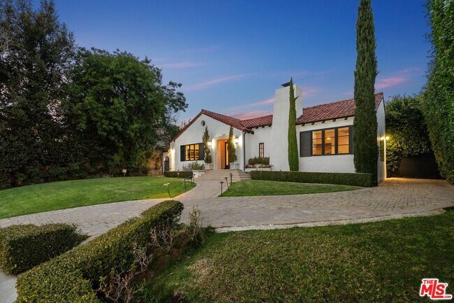 Building Photo - 514 Walden Dr