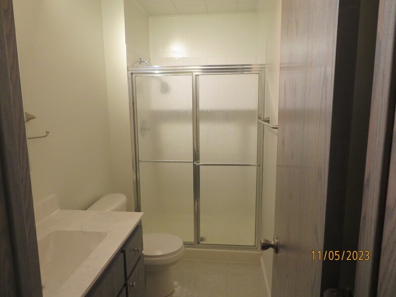 Building Photo - 324 McGoodwin Ave