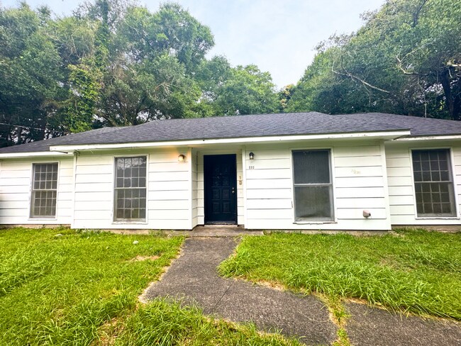 Building Photo - 313 Vanderbilt Dr