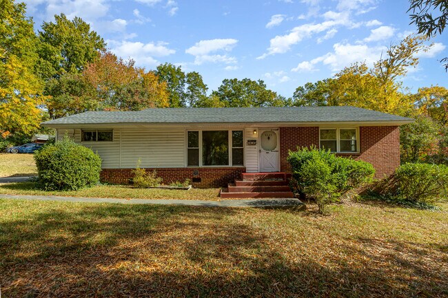 Primary Photo - 4885 Oglethorpe Pl