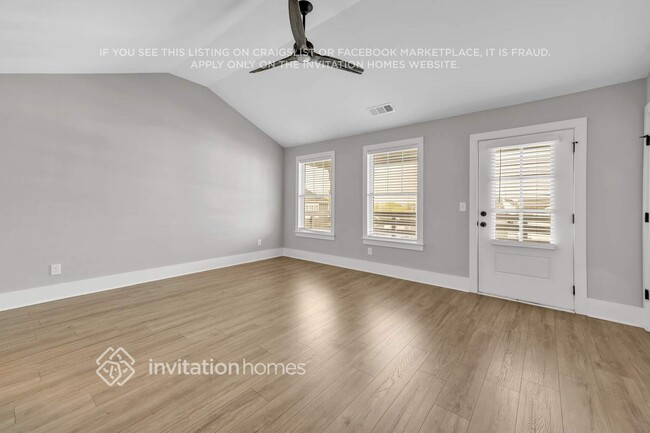 Building Photo - 208 Founders Ln