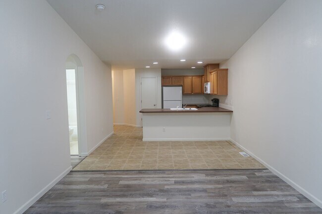 Building Photo - Fontana Duplexes