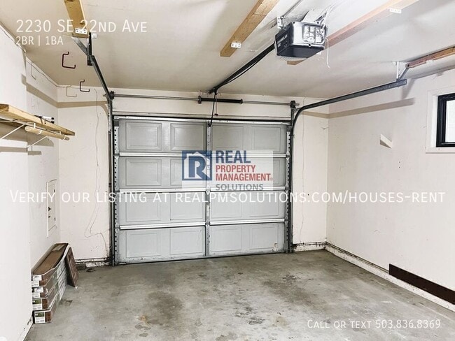 Building Photo - 2230 SE 22nd Ave