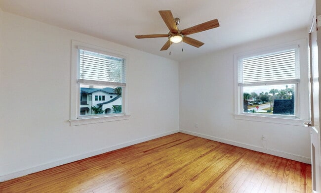 Building Photo - Pristine Neptune Beach Remodel: 2 Blocks to the Sand and Walkable to Everything!