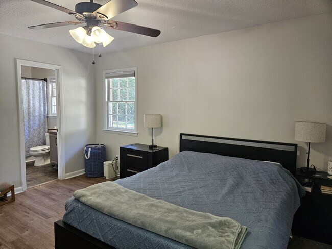 Building Photo - 6659 Julliard Dr