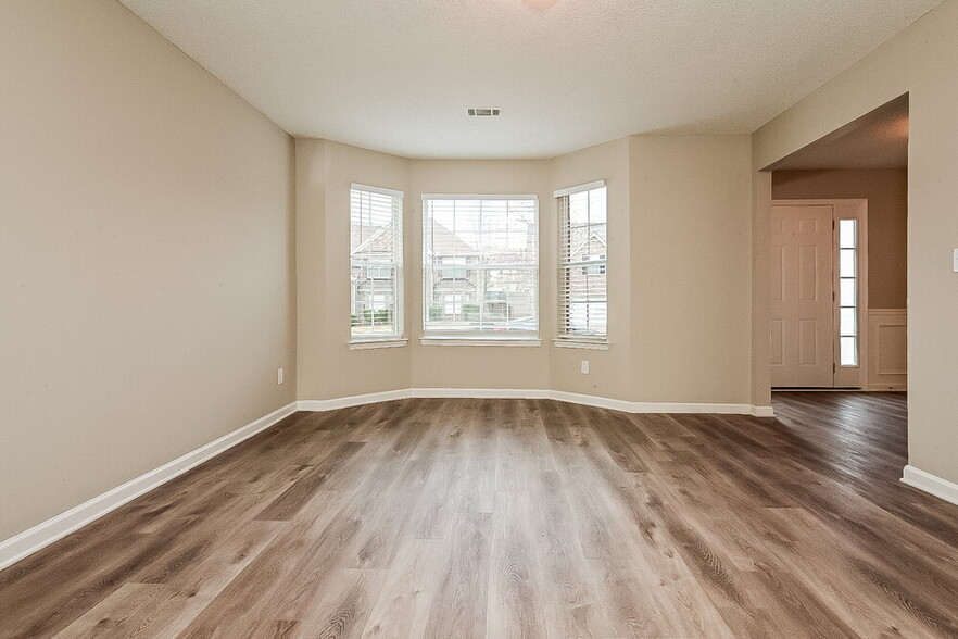 Building Photo - 1452 Shelnut Ct