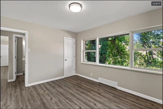 Building Photo - 6906 Alberici Ave