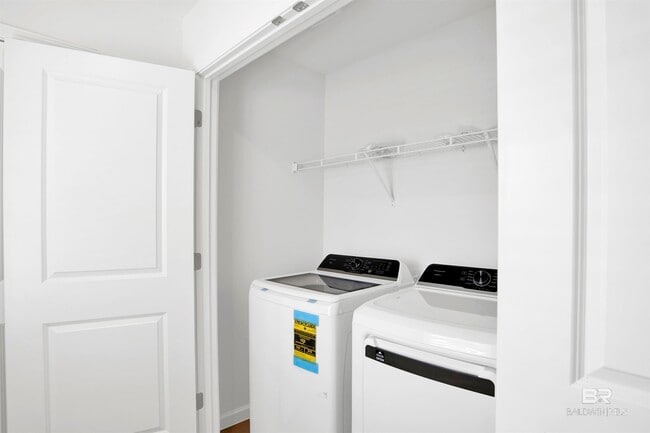 Building Photo - 15417 Furlong Lp