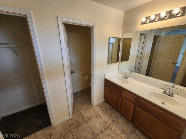 Building Photo - 9319 Fitzwilliam Ave