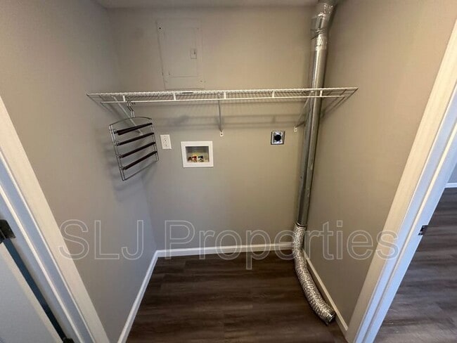 Building Photo - 218 Watt St