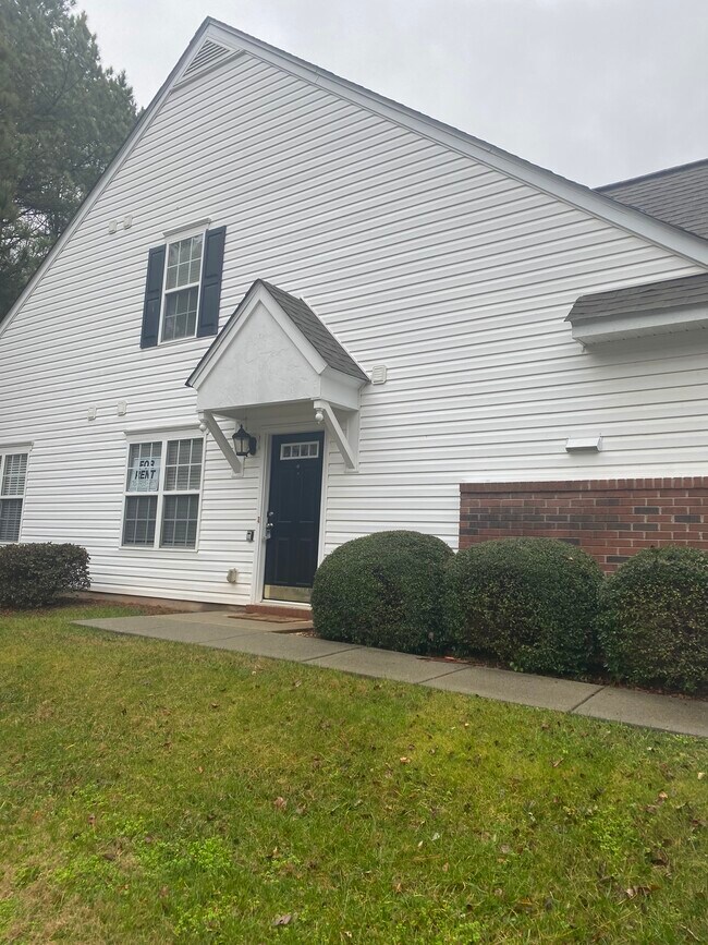 Building Photo - 8041 Christmas Ct