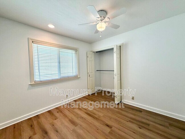 Building Photo - 24302 Ponchartrain Ln