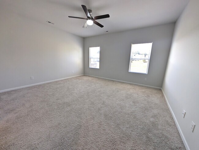Building Photo - 2298 Beechwood Vw Dr