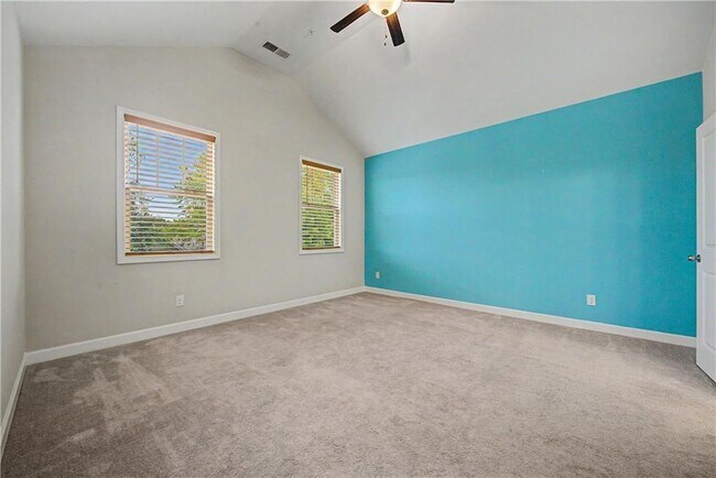 Building Photo - 165 Mansfield Dr