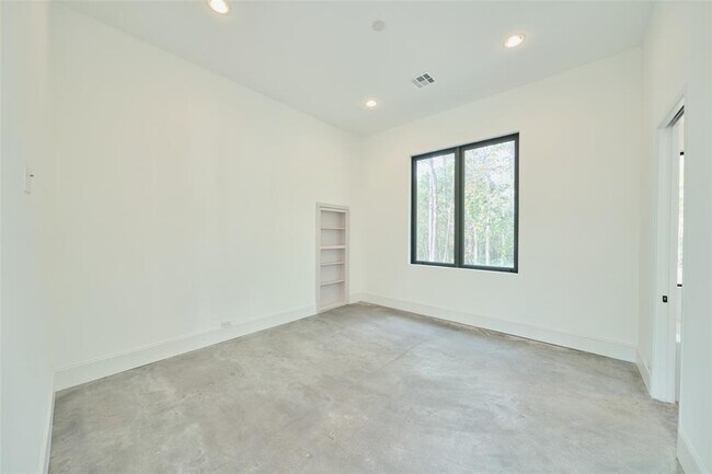 Building Photo - 9879 Stubbs Rd