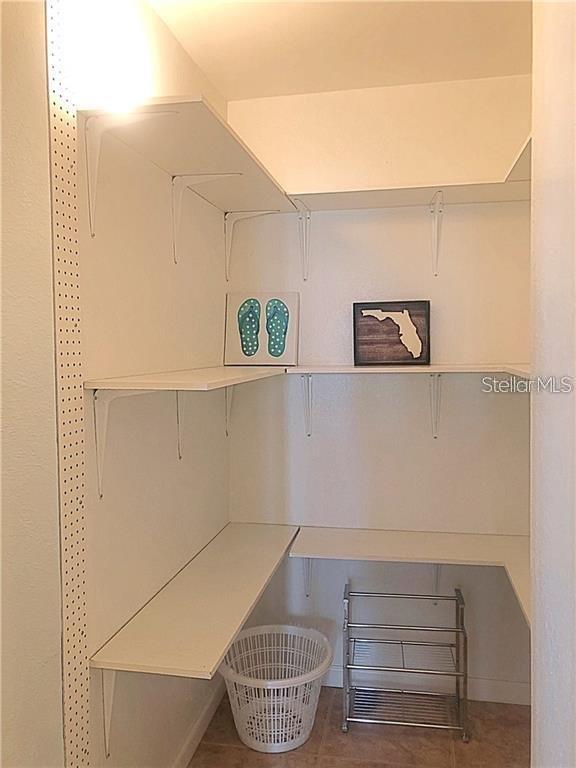 Building Photo - 400 Island Way