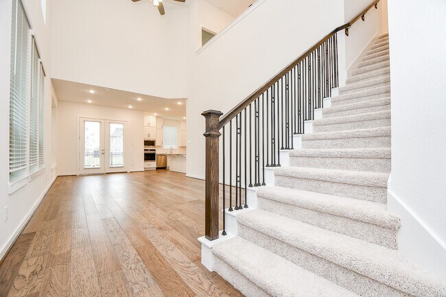 Building Photo - 6562 Scarlet Pond Ln