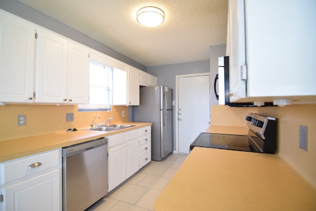 Building Photo - 4100 Sand Dollar Dr