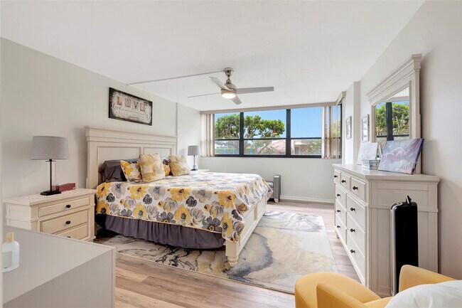 Building Photo - 899 Jeffery St