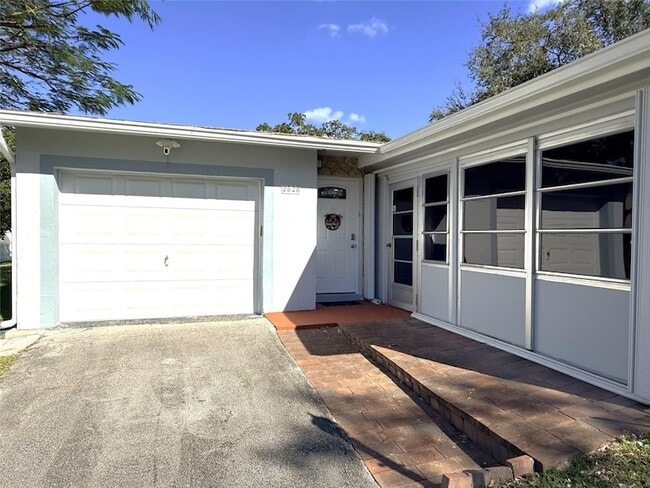 Building Photo - 2528 SW Natura Blvd