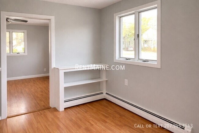 Building Photo - 11 Somerset St