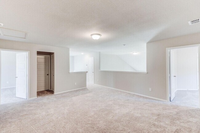 Building Photo - 5933 Revere Dr