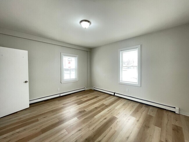 Building Photo - 124 Beech St