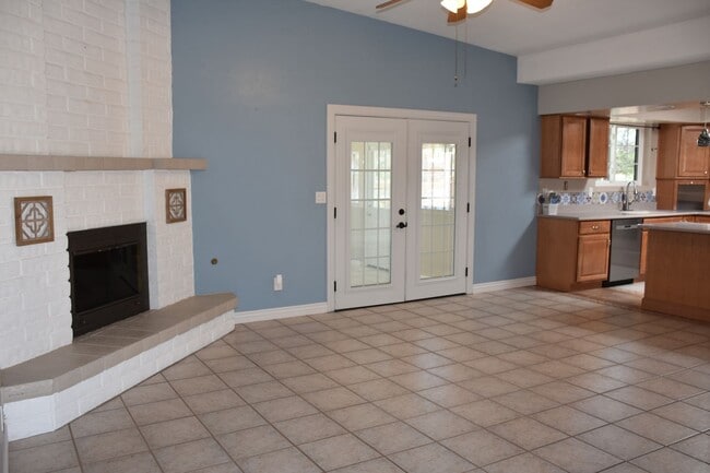 Building Photo - Great home in Mature Neighborhood