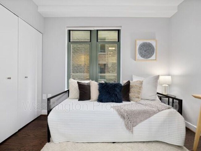 Building Photo - 1150 K St NW