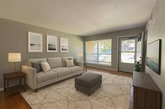 Building Photo - 611 Vernet St