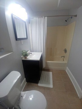 Building Photo - 2574 Brentford Pl
