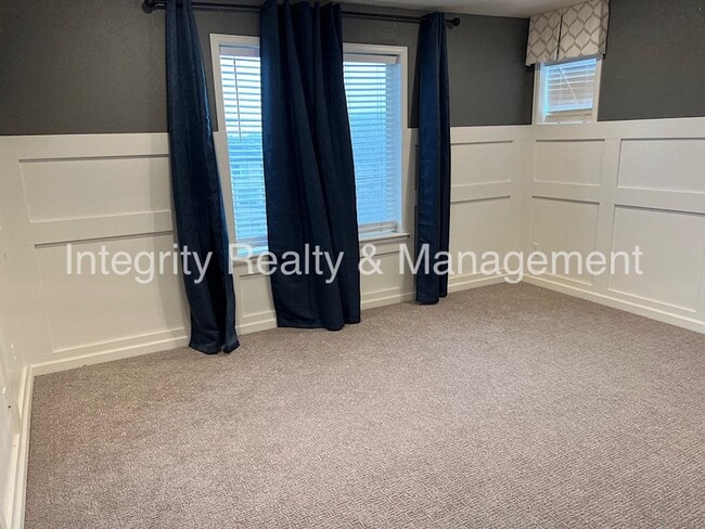 Building Photo - 1612 Castle Creek Cir