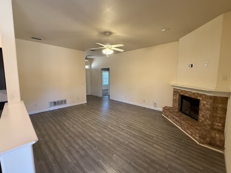 Building Photo - 9708 Quitman Ave