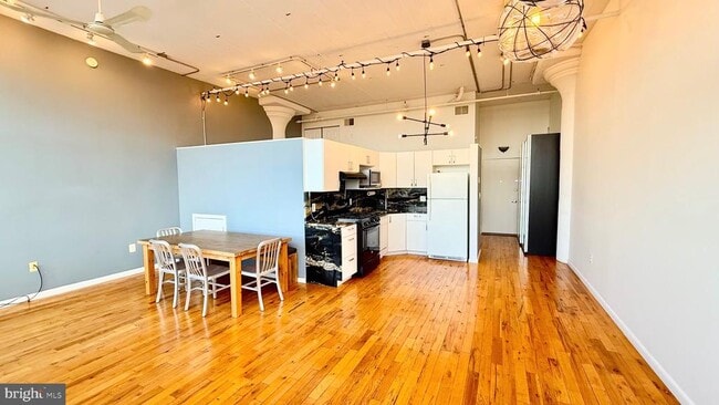 Building Photo - 314 N 12th St