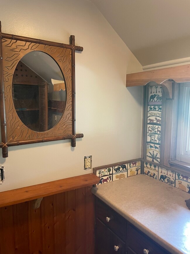 Building Photo - 1265 Barnardsville Hwy