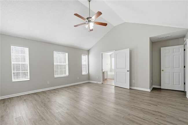 Building Photo - 2297 Charleston Pointe SE