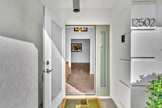 Building Photo - 12502 Baywind Ct