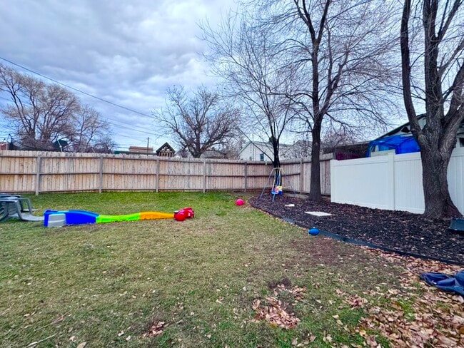 Building Photo - 130 N 500 E